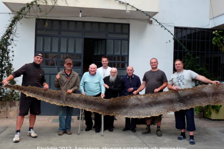 Ekvador, Cuenca 2012 salez. misionari so slov. mladymi