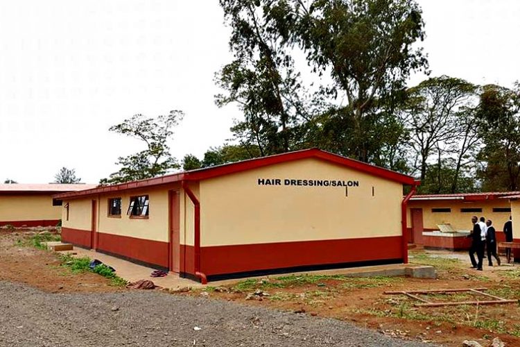 01 Zrekonštruovaná budova kurzu kaderníctva a kozmetiky