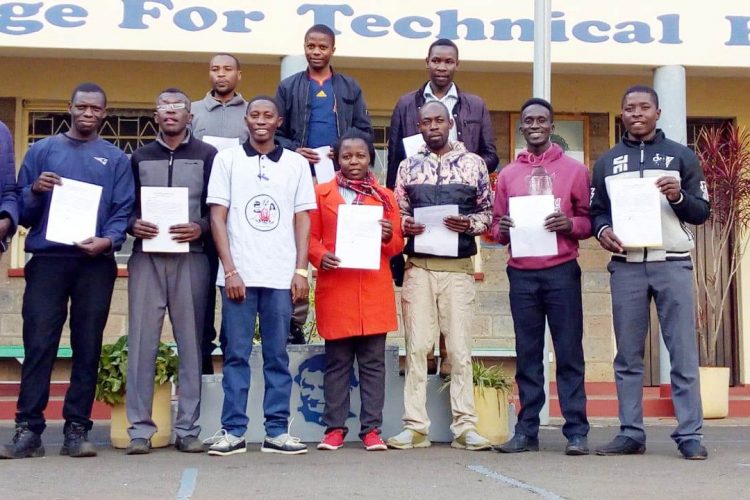 Úspešní_absolventi_školenia