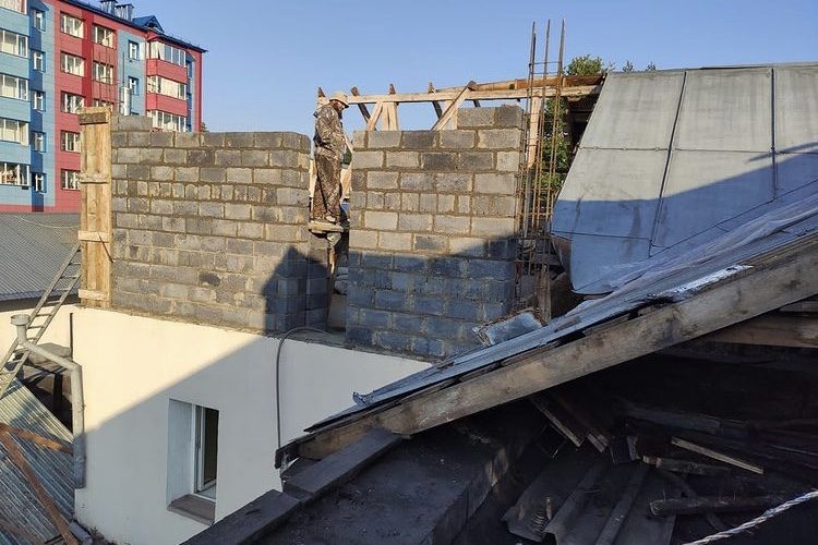 0FE8A905-AB3F-41D0-8075-8C91F037AA82